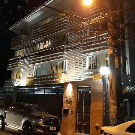 Burgos Hub Hostel Пасай Екстериор снимка